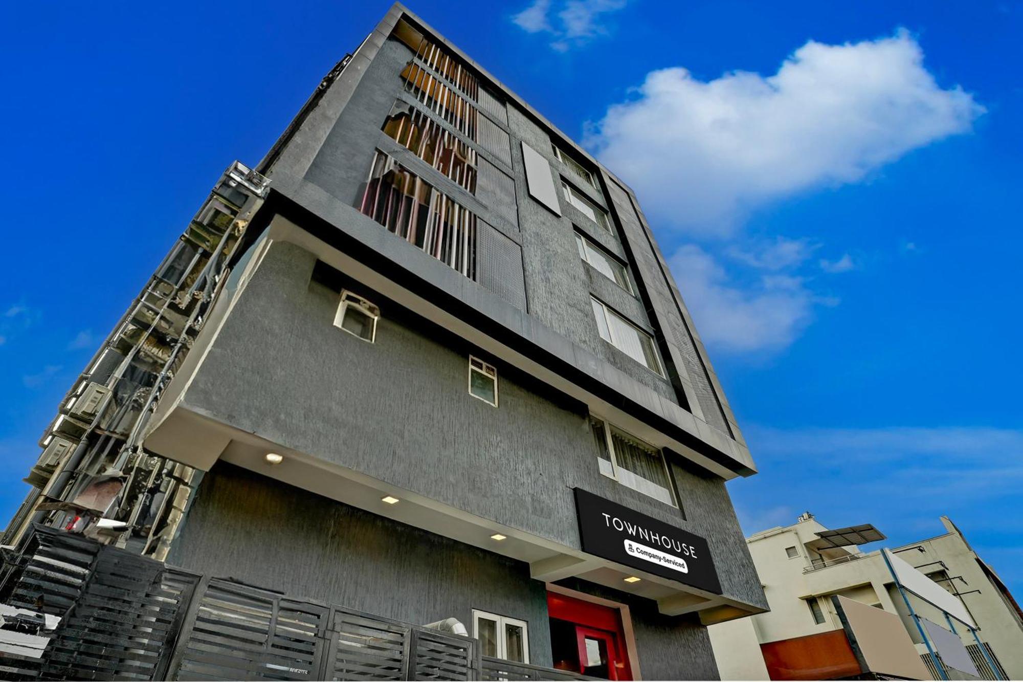 Super Townhouse Ulsoor Near Halasuru Metro Station Bangalore Eksteriør billede